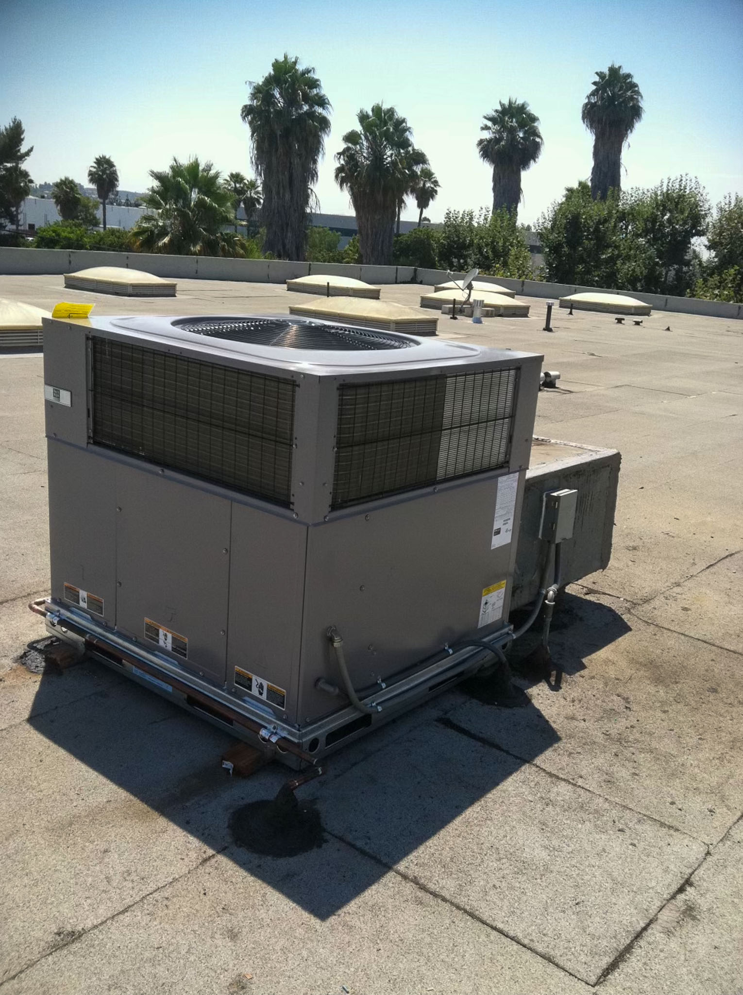 Energy efficient AC unit